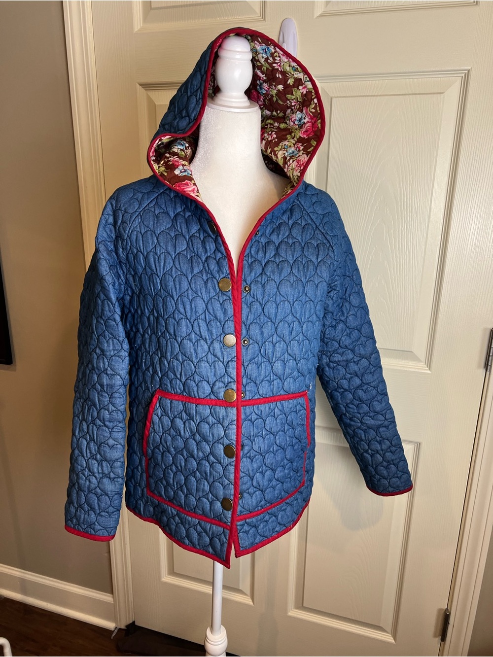 ModCloth Quilted reversible denim hearts and brown Floral Hooded large